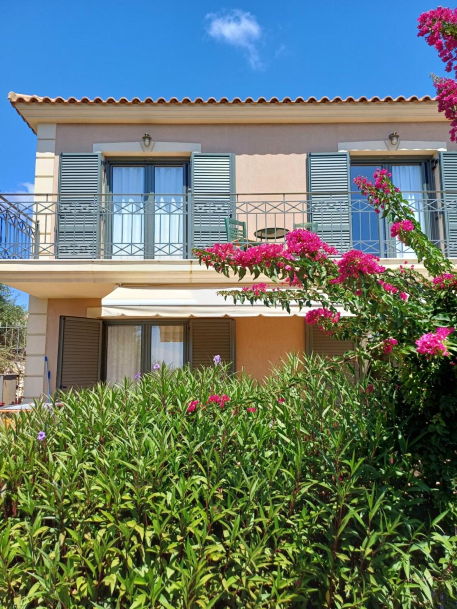 Korallis Villas Karavados ภายนอก รูปภาพ
