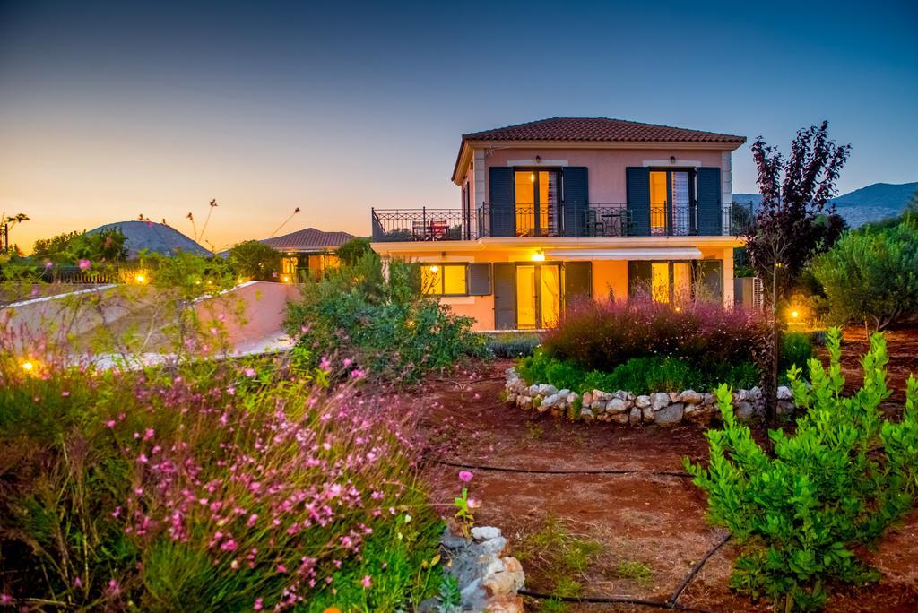 Korallis Villas Karavados ภายนอก รูปภาพ