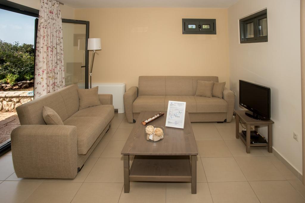 Korallis Villas Karavados ภายนอก รูปภาพ