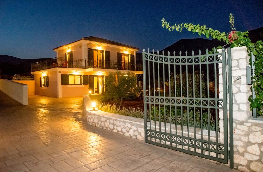 Korallis Villas Karavados ภายนอก รูปภาพ