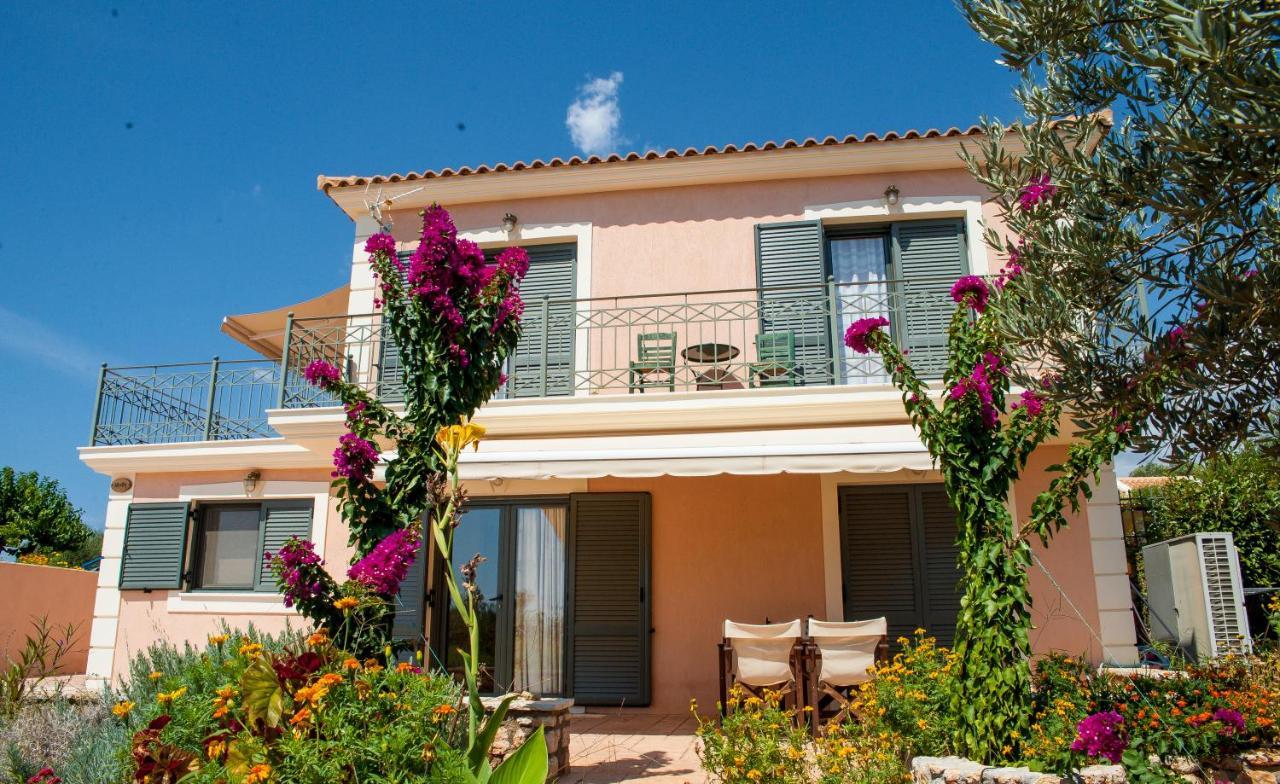Korallis Villas Karavados ภายนอก รูปภาพ